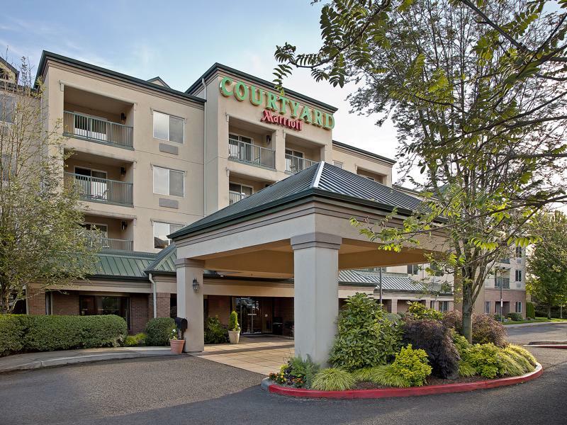 Courtyard By Marriott Portland Southeast/Клакамас Екстериор снимка